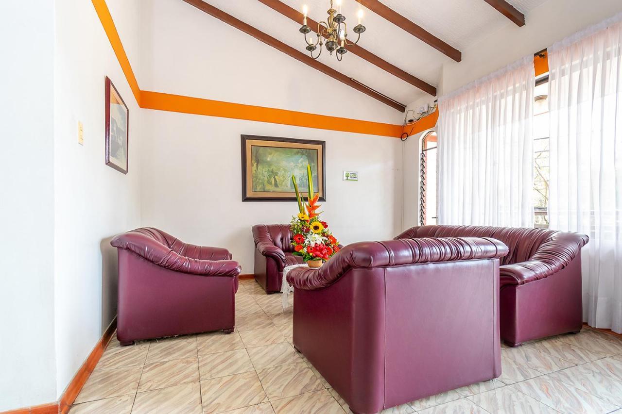 Hotel Puerta Del Sol Попаян Екстериор снимка